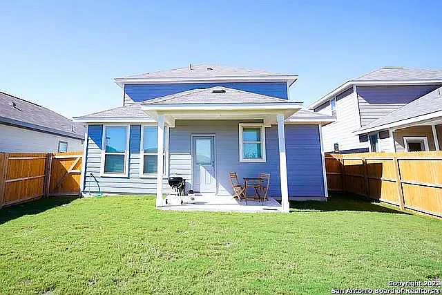 4 bed, 2253 sqft, $2,100 — Photo 2