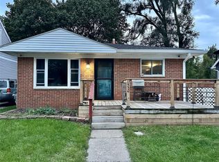 1530 E Evelyn Ave, Hazel Park, MI 48030