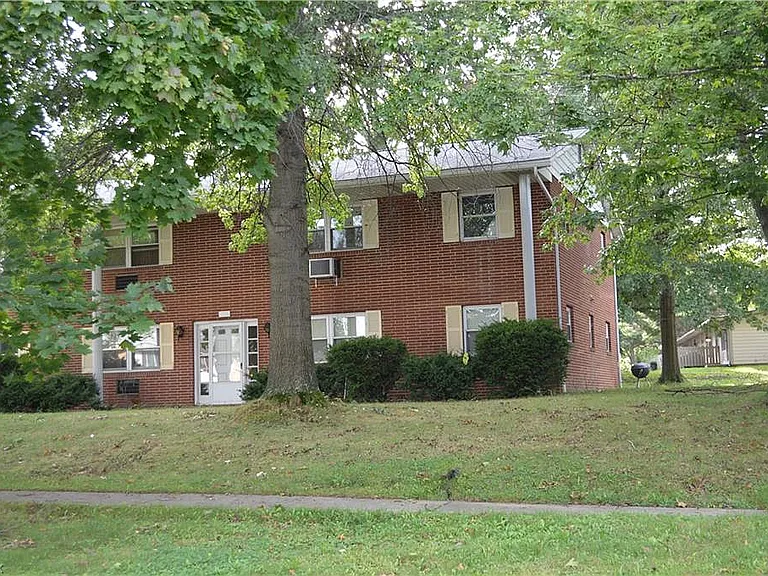 1750 Normandy Dr #4 — Photo 1