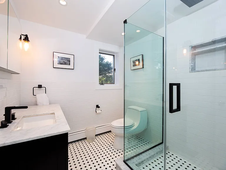 55 Laurel Trl — Photo 18