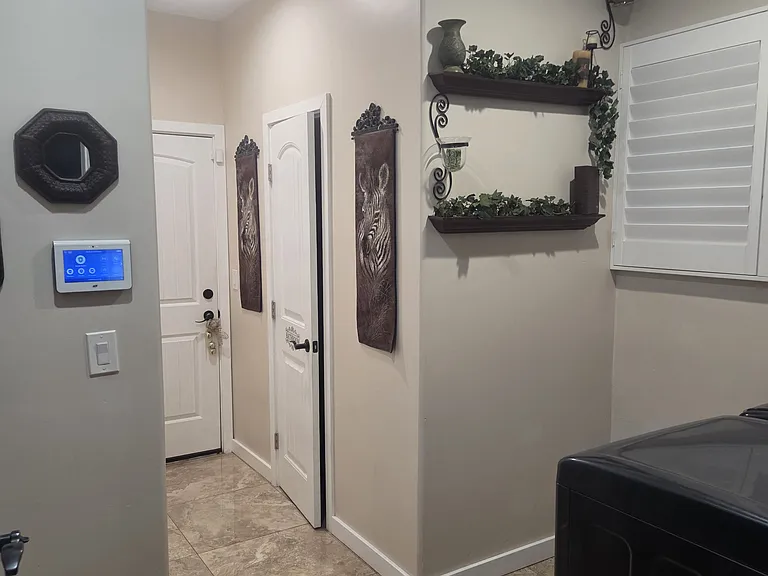 61 E Valencia Dr — Photo 39