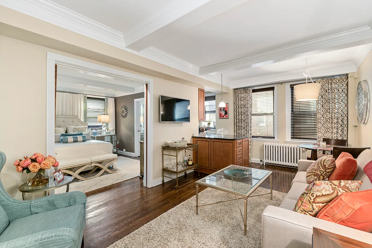 333 East 43rd St Unit 616