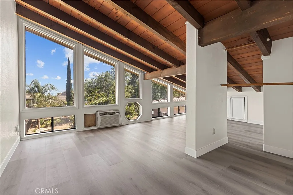 5 bed, 3100 sqft, $4,850 — Photo 4