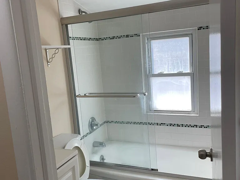 101 Hillside Ln S — Photo 7