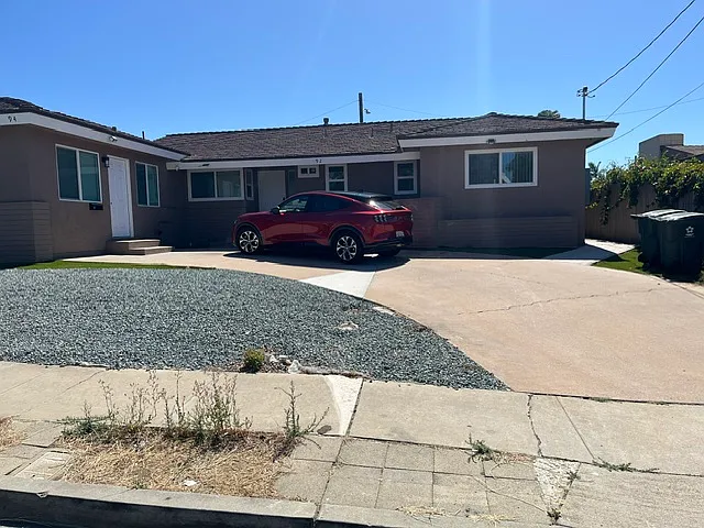 4 bed, 2015 sqft, $950 — Photo 4