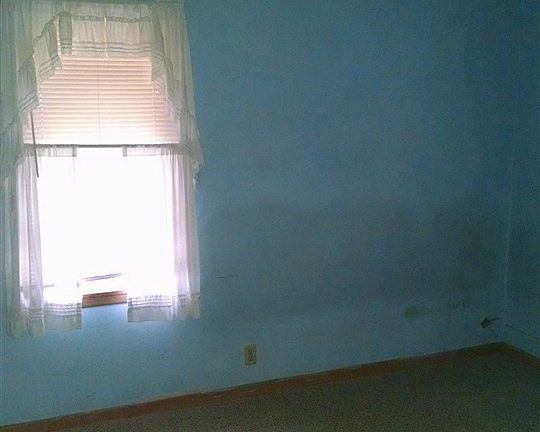 5th image of 3311 N Plum St