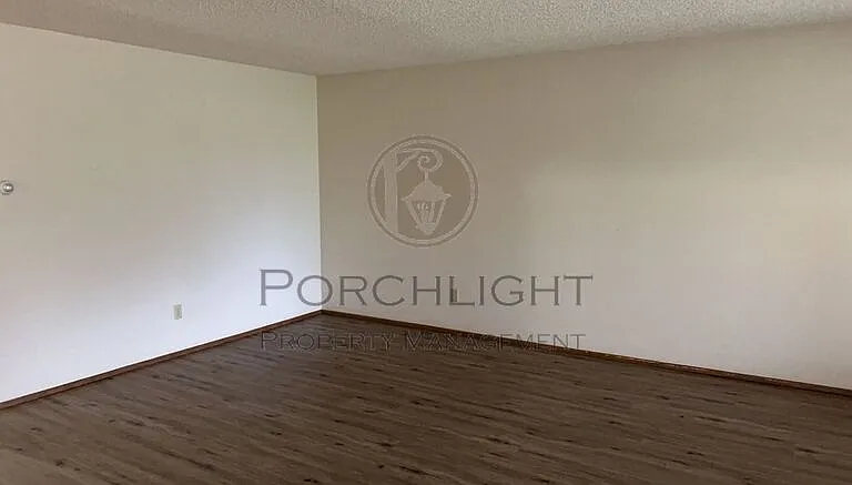 405 La Villa Dr — Photo 9