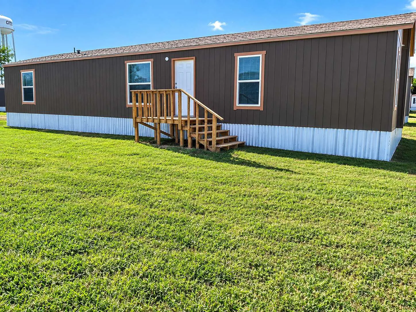 3 bed, 2.0 bath, 1000 sqft, $1,250 — Photo 1
