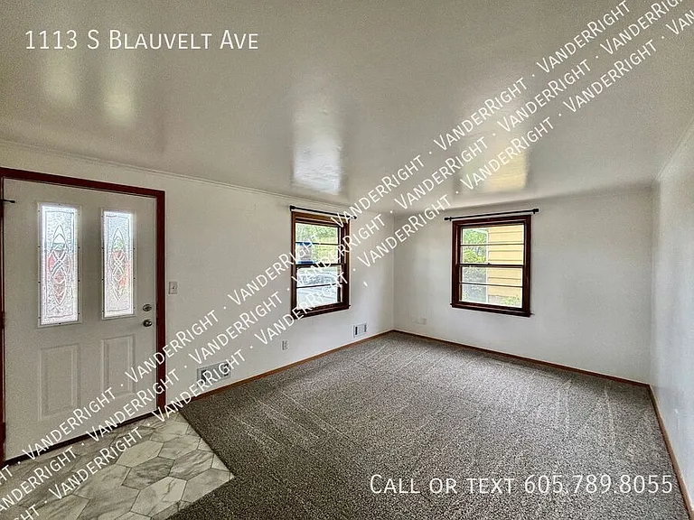 1113 S Blauvelt Ave — Photo 16