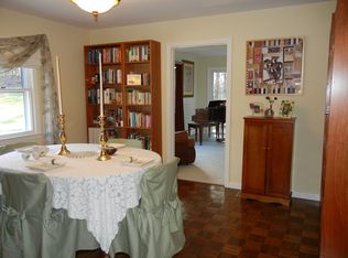 19 Hillandale Rd, Brookfield, CT 06804