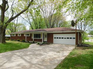 3323 Cambridge Dr, Springfield, OH 45503
