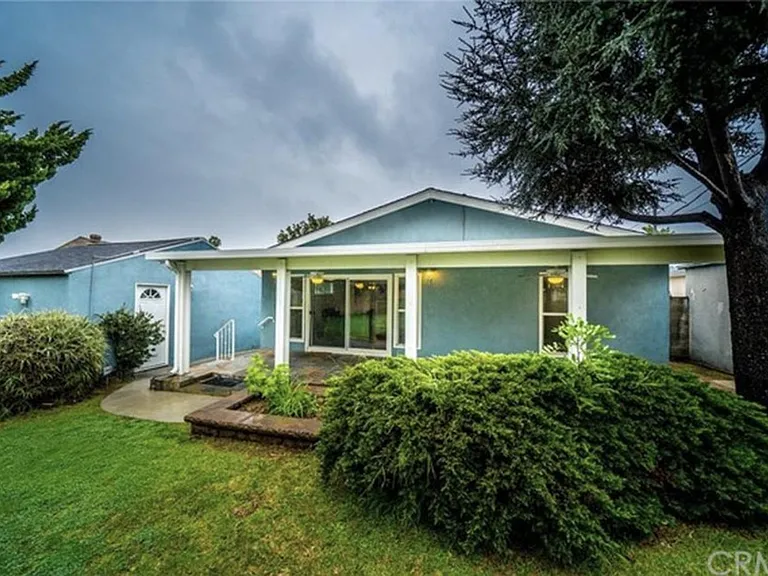 3847 S Redondo Blvd — Photo 3