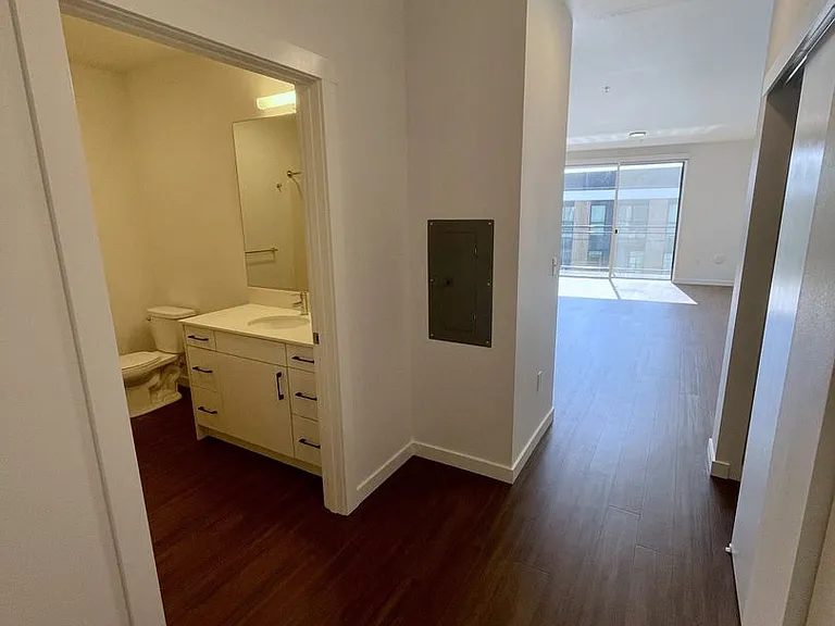 Spur Apartments — Photo 172