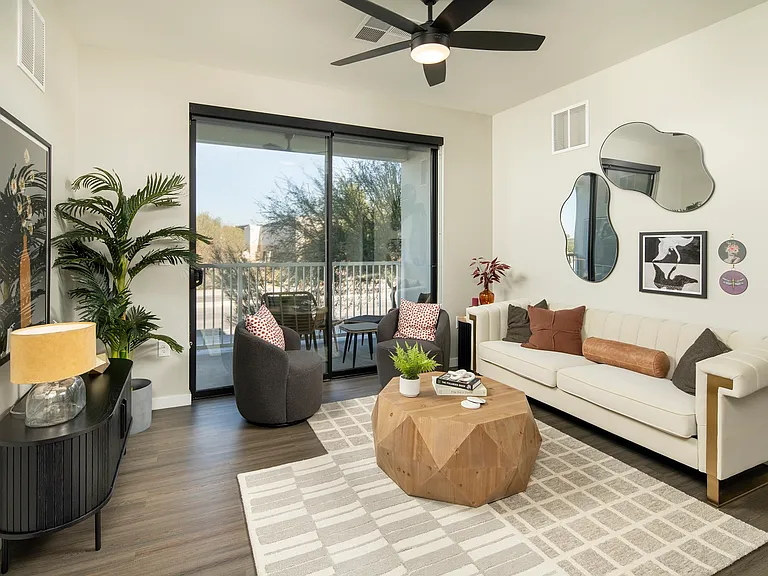 Huxley Scottsdale — Photo 11