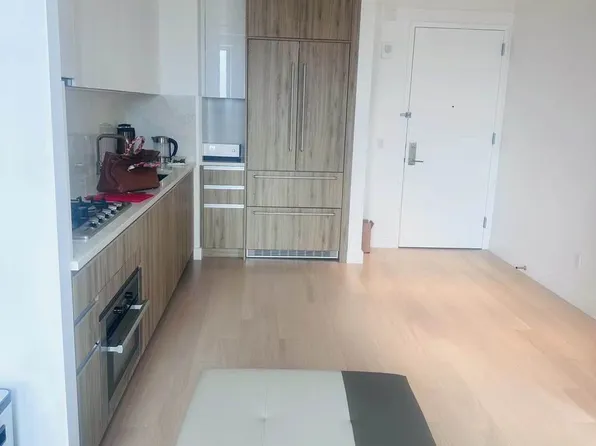 136-18 Maple Avenue image 13 of 22