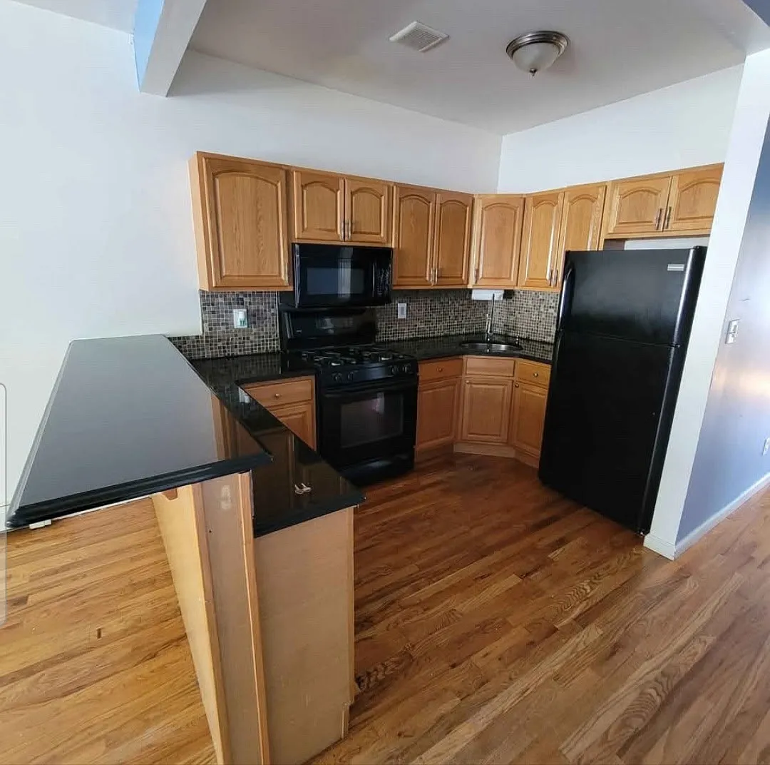 144th Ave, Springfield Gardens — Photo 4