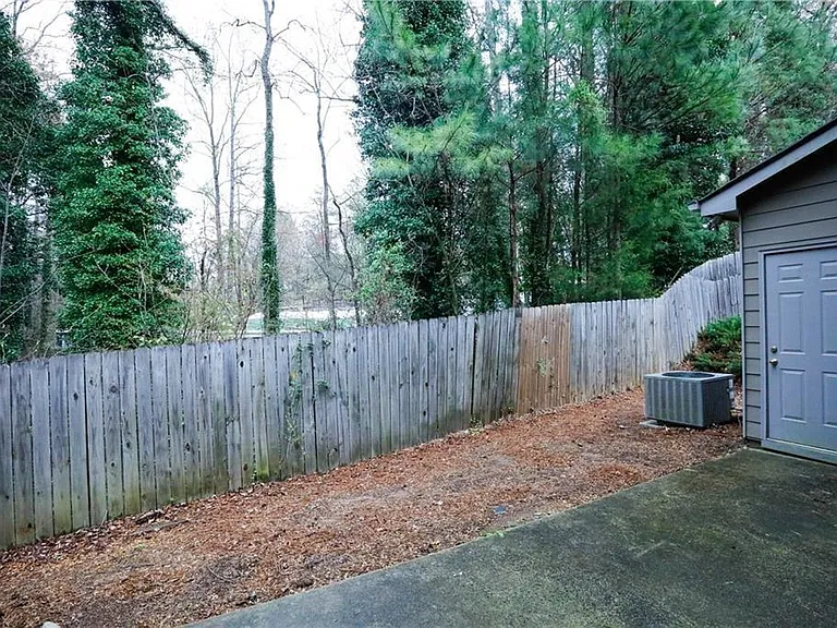 1187 Kendrew Pass — Photo 27
