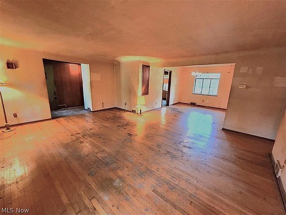 5th image of 34357 White Rd