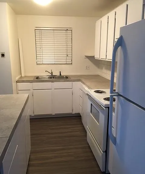 174 N Canyon Rd #3 — Photo 3