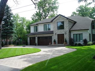 10117 Meadow Ln, Morton Grove, IL