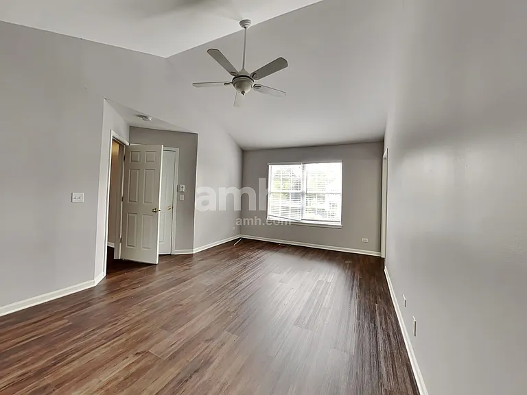 1372 Deer Creek Ln — Photo 12