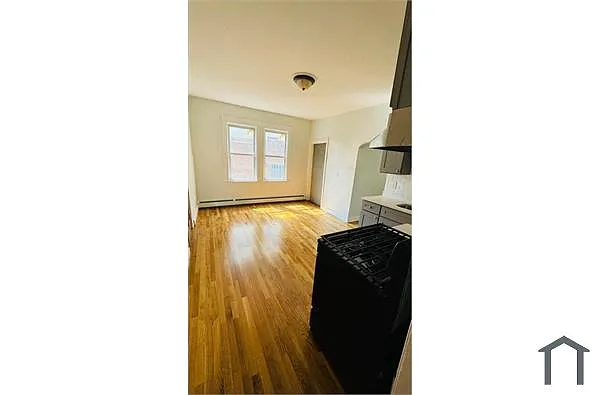 Building Photo - 65 Intervale St #3