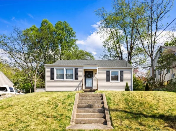 428 S Poplar Ave, Waynesboro, VA 22980