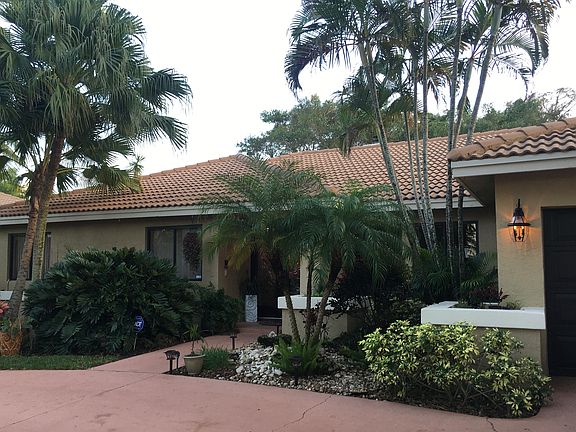 3rd image of 6044 NW 50th St