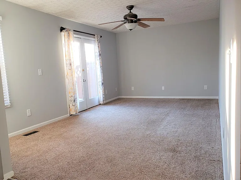 2193 Jarrow Dr — Photo 10