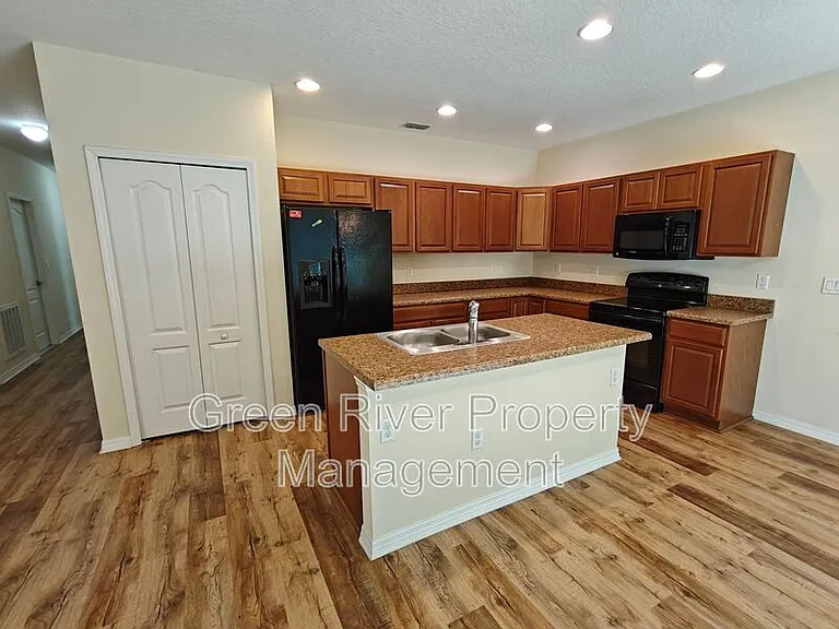 223 Osprey Rd — Photo 17