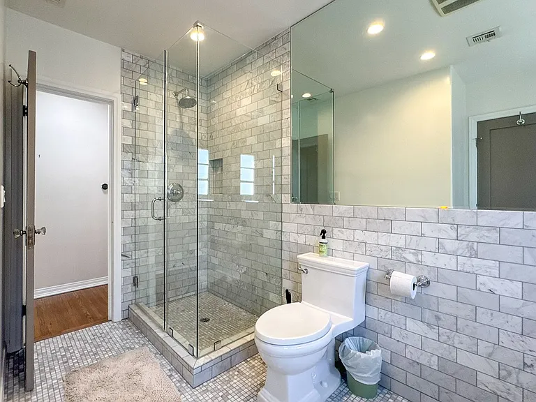 345 Westbourne Dr — Photo 26
