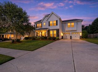 127 Stage Coach Ln, Summerville, SC 29483