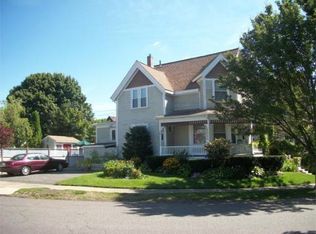91 Lake View Ave, Lynn, MA 01904