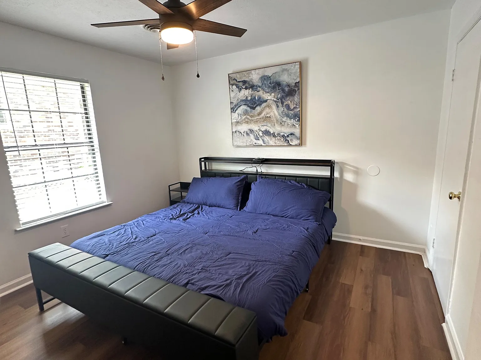 4 bed, 2.0 bath, 960 sqft, $1,520 — Photo 4