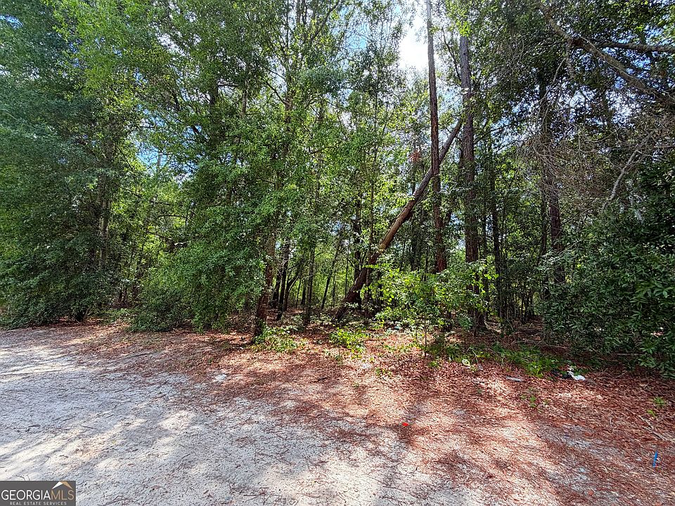 2nd image of 0 Lakeview Dr