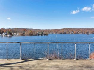 63 Lakefront Rd, Putnam Valley, NY 10579