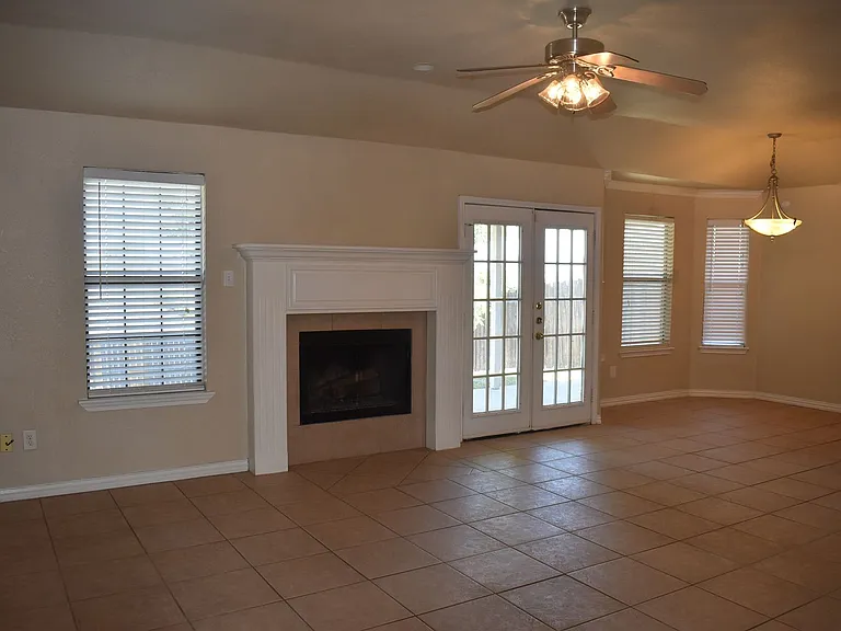 3905 Littlerock Dr — Photo 6