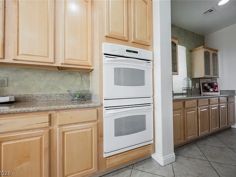 9562 Staff Ln — Photo 14
