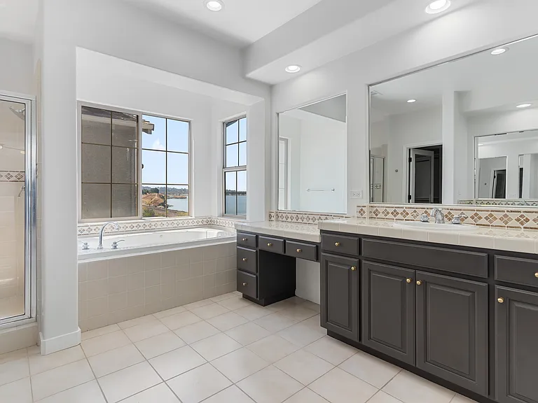 1105 Rock Harbor Point — Photo 13