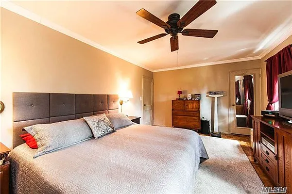 Sold by Century 21 American Homes | media 48