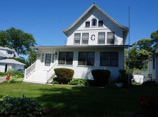 423 Harvard Ave, Fontana, WI 53125