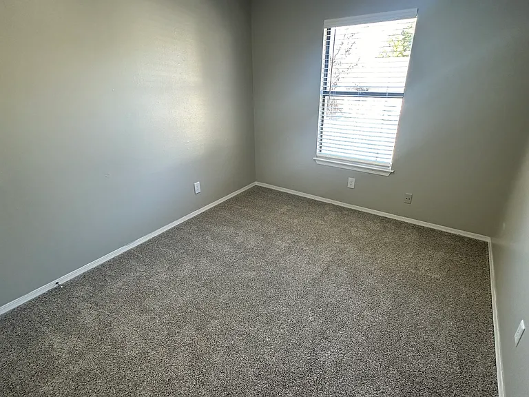3438 W Harvard St — Photo 6