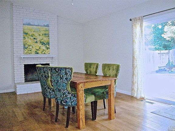 5th image of 3370 Sunview Dr