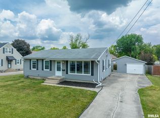 1279 Bridge Ave, Galesburg, IL 61401
