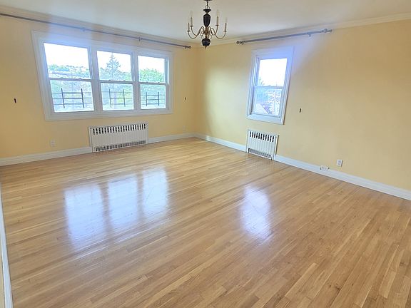 4th image of 22 Lennon Ave Floor 2
