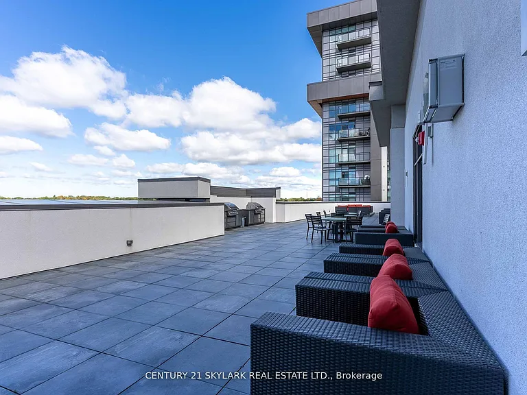 460 Dundas St E #701 — Photo 28