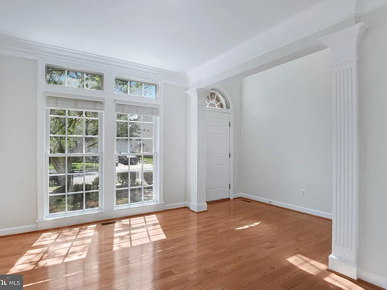 8416 Churchside Dr — Photo 34
