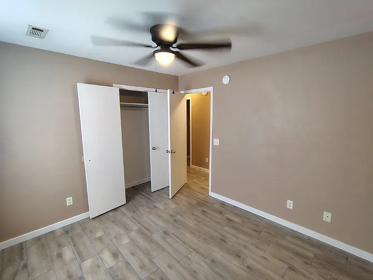 1700 Joshua Pl #B — Photo 11