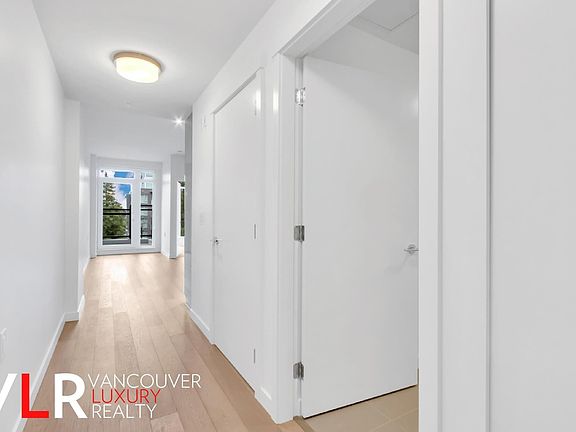 4th image of 4171 Cambie St #307