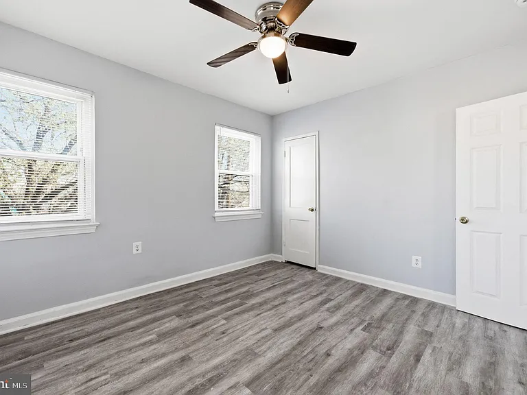 4029 Grant St NE — Photo 20